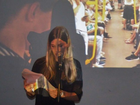 Barbara Delać: [traži: talking heads]