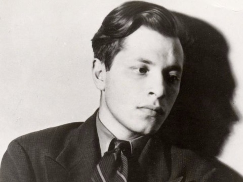 Delmor Švarc: Mirni kročimo kroz aprilski dan 
