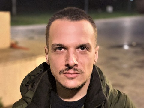 Srđan Gagić: Mračna dečja igrališta